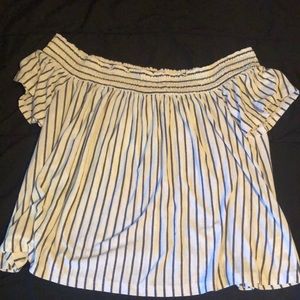 American Eagle off the shoulder shirt
